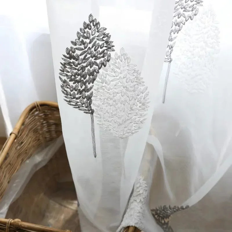 Tete tunnel voilage brode plumes installation tringle MonUniversRideau