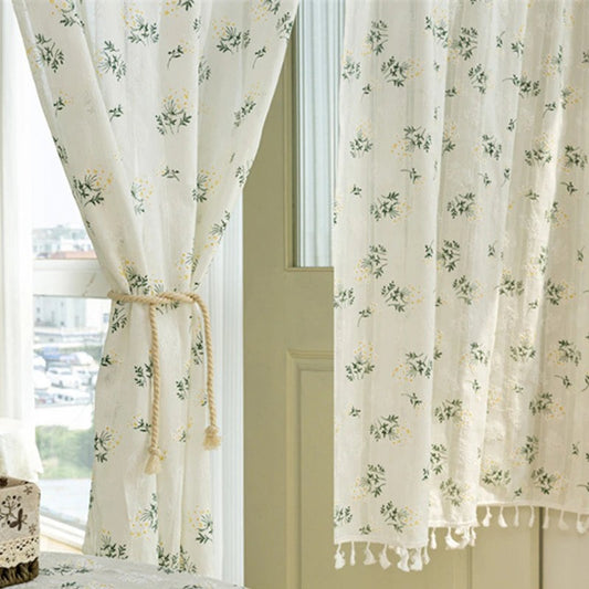 Detail franges pompons brise-bise coton blanc Blancova MonUniversRideau