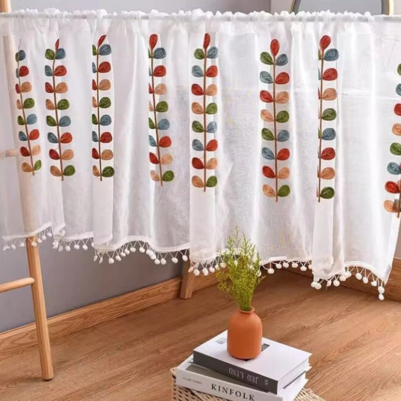 Pompon blanc ourlet brise-bise voilage cuisine MonUniversRideau