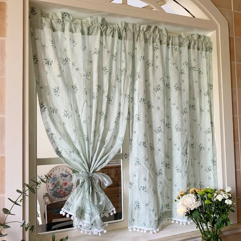 Brise-bise coton vert pompons Vertova motif floral MonUniversRideau