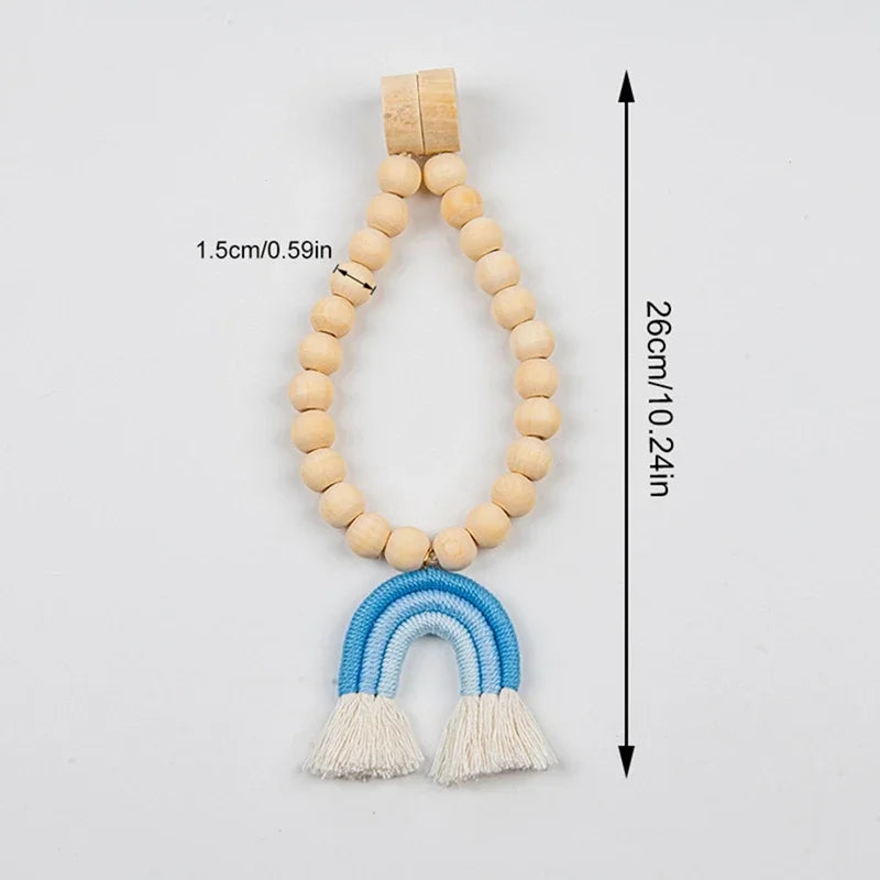 Detail pendant arc-en-ciel macrame embrasse rideau perles bois MonUniversRideau