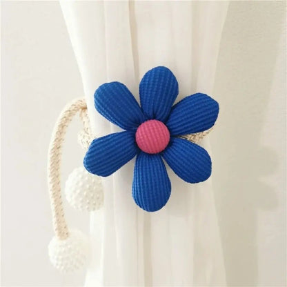 Embrasse magnetique fleur violette Florimag sur rideau lin MonUniversRideau