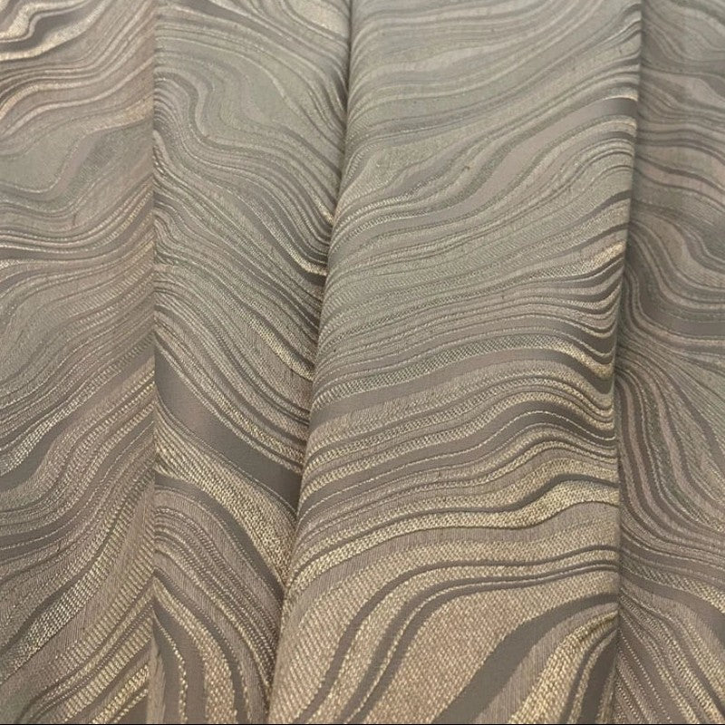 Detail tissu jacquard vagues zebrees texture structuree MonUniversRideau