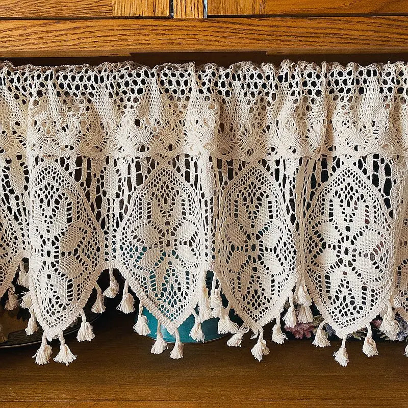 Brise-bise macrame blanc fenetre cuisine MonUniversRideau