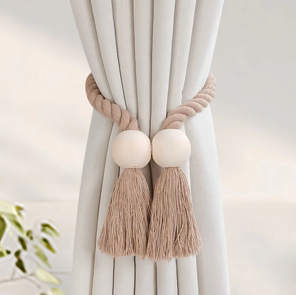 Embrasse Pomwana vue ensemble corde pompon bois MonUniversRideau