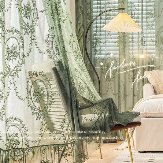 Detail broderie florale jacquard voilage vert Roseliane MonUniversRideau